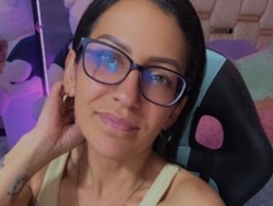 Watch alma-blue´s Live Show on BongaCams