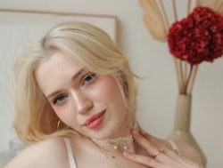 Watch GayleneCessna´s Live Show on BongaCams