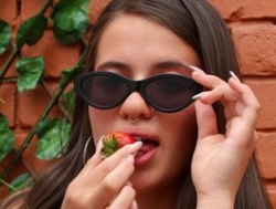 Watch soy-abbyy´s Live Show on BongaCams