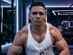 CoreyThaylor is Live on ItsLive: Welcome to my room! I'm a 26-year-old fitness guy who loves great conversations, positive energy and creating exciting experiences. Join me for fun, laughs and personalized private time. Watch CoreyThaylor´s Live Show on ItsLive