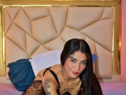 Watch SophieBatory´s Live Show on BongaCams