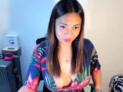 Watch loveyoureign06´s Live Show on Chaturbate