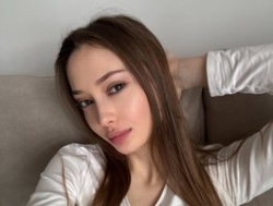 Watch tinyhole´s Live Show on BongaCams