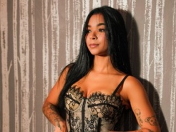 Watch ArianaFontanie´s Live Show on ItsLive