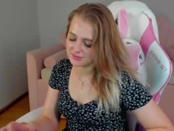 Watch ellabells´s Live Show on Chaturbate