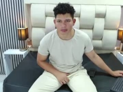 Watch loony_zion´s Live Show on Chaturbate