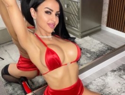 Watch Issadorra´s Livestream and Chat