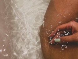 Watch JulieTurner´s Live Show on BongaCams