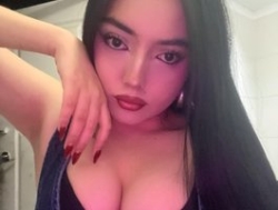 Watch LiilyVega´s Live Show on BongaCams