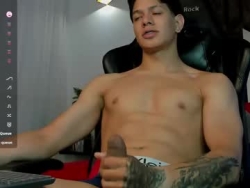Watch tony_petrov´s Live Show on Chaturbate