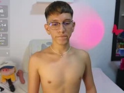 Watch milky__boy_´s Live Show on Chaturbate
