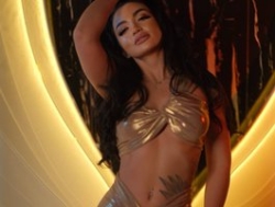 Watch TouchMyTattoo´s Live Show on BongaCams