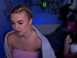 Watch kriss_babyy´s Live Show on Chaturbate