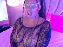 Watch zury_taylor´s Live Show on Chaturbate