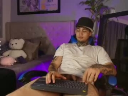 Watch juan_alvarez18´s Live Webcam Chat Room