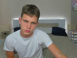 Watch m0neyken_´s Live Show on Chaturbate