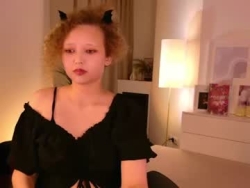 Watch senya_valmore´s Live Show on Chaturbate
