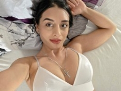 Watch Lilithcapri7´s Live Show on BongaCams