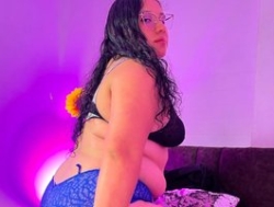 Watch Moonnblue´s Live Show on BongaCams