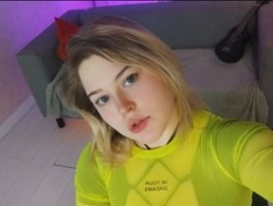 Watch HelenHartt´s Livestream and Chat