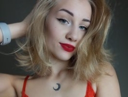 Watch LunaBelli´s Live Show on BongaCams