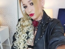 LunaMilf is Live on BongaCams: Boss, I'm your new secretary, and I'm ready to be efficient, naughty, and kinky with whatever tasks you give me ✏️#milf #tits #anal #role #secretary Watch LunaMilf´s Live Show on BongaCams