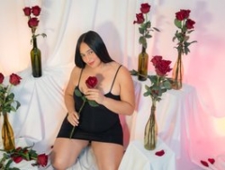 Watch LucineArias´s Live Show on BongaCams