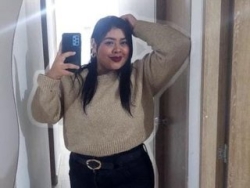 Watch ema_foxyy´s Live Show on ItsLive