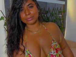 Watch itswet-horny´s Live Show on BongaCams