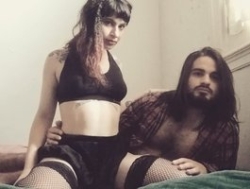 Watch AmelieandRoss´s Live Show on BongaCams