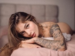 Watch TaylorKnapp´s Live Show on BongaCams