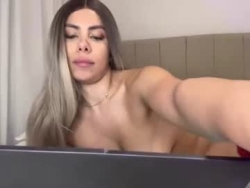 Watch cutesophiax´s Live Show on Chaturbate