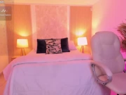Watch sienna_aniston´s Live Show on Chaturbate