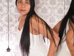 Watch Abyy-Taylor´s Live Show on BongaCams