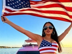 Check PalmBeachPrincesa´s Real-Time Streaming Adult Shows