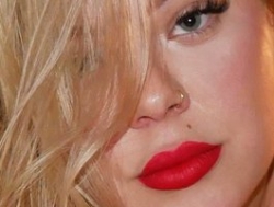 Watch moon-cake´s Live Show on BongaCams