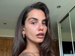 Check RoxyRoseX´s Real-Time Streaming Adult Shows