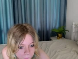 Watch mollysally´s Live Show on Chaturbate