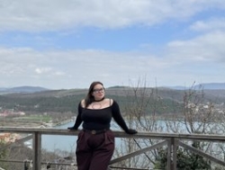 Watch Divana-1´s Live Show on BongaCams