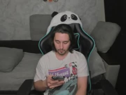 Watch pohyi_´s Live Show on Chaturbate