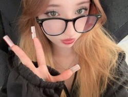 Watch KacyBodwin´s Live Show on BongaCams