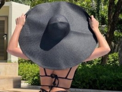 Watch AnnaMariaMM´s Live Show on BongaCams