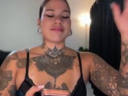 Watch kiki_ink69´s Live Show on Chaturbate