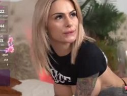 Watch tiffanymaze´s Live Show on Chaturbate
