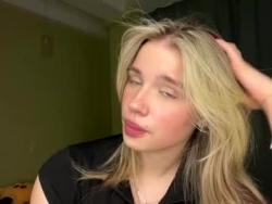 Watch laurineleconey´s Live Show on Chaturbate