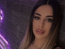 Watch IvyLustt´s Live Show on BongaCams