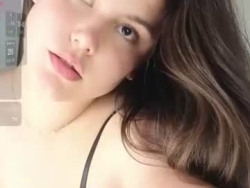Watch emiwren´s Live Show on Chaturbate