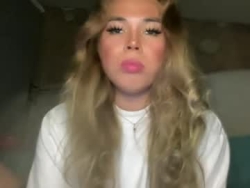 Watch sweetalexa19´s Live Show on Chaturbate