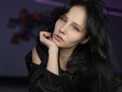 Watch EnaVladiaa´s Live Show on BongaCams