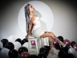 Watch ArielMoore´s Live Show on BongaCams